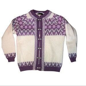 Nordstrikk Norwegian wool sweater cream purple snowflake